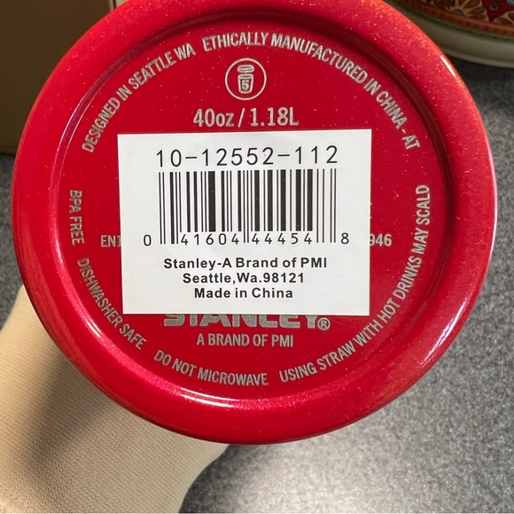 •new• STANLEY x ELF 40oz Red Delicious Tumbler - Picture 7 of 8